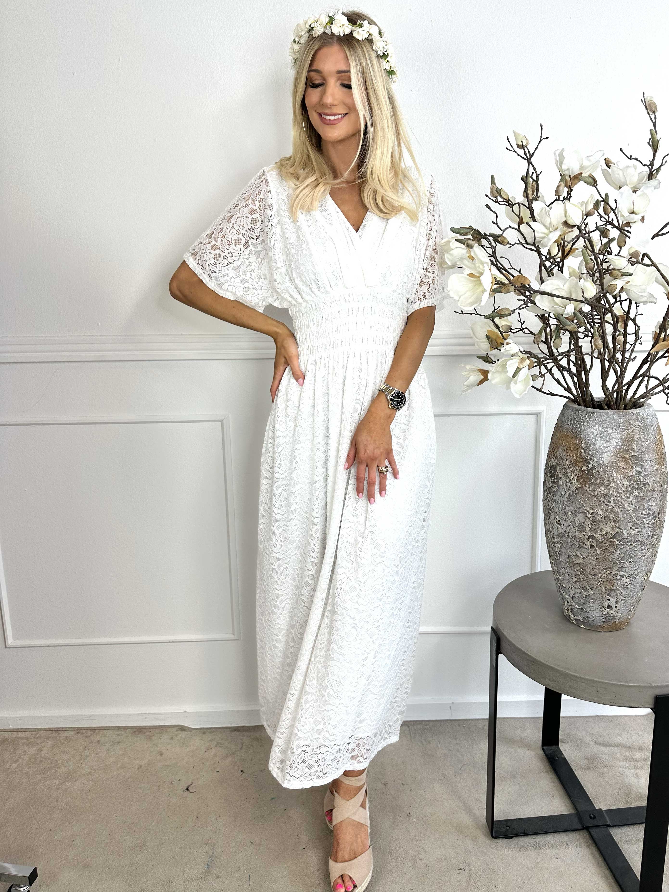 Pams Lace - Lang kjole i blonde med smock under brystet